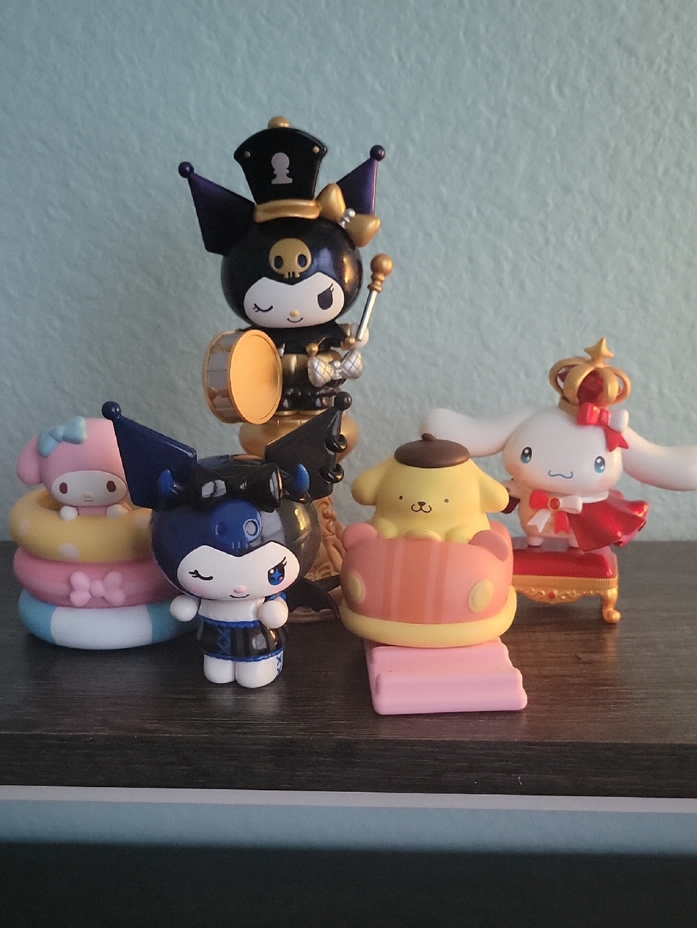Sanrio Mini Figure Set - Black, Gold, Pink, Blue, White, Yellow